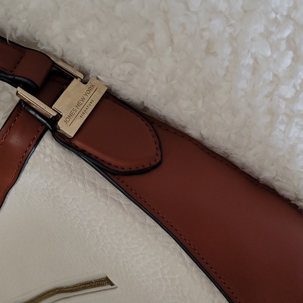 NEW Shoulder Bag Jones New York Signature Color Block Pebbled Ivory Faux Leather - Picture 7 of 12